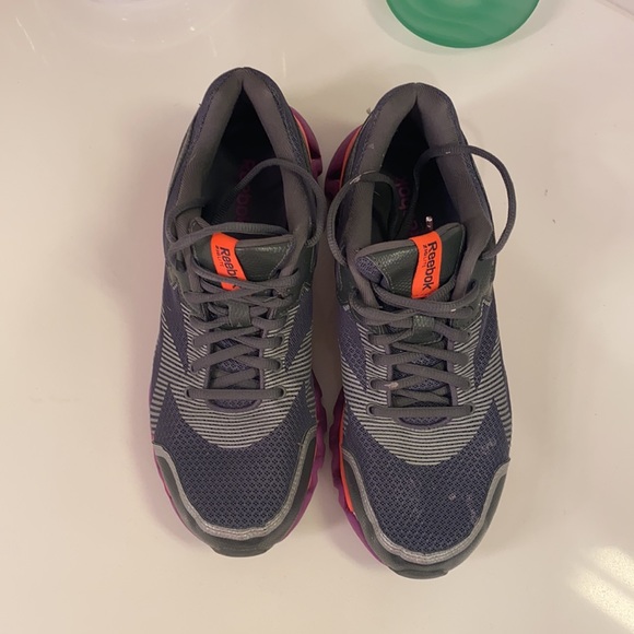 Reebok Ziglite running shoes size 8.5πββοΈπ€ΈββοΈπ - Picture 2 of 8